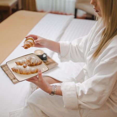 Hotel Marshal Niksic Ngoại thất bức ảnh
