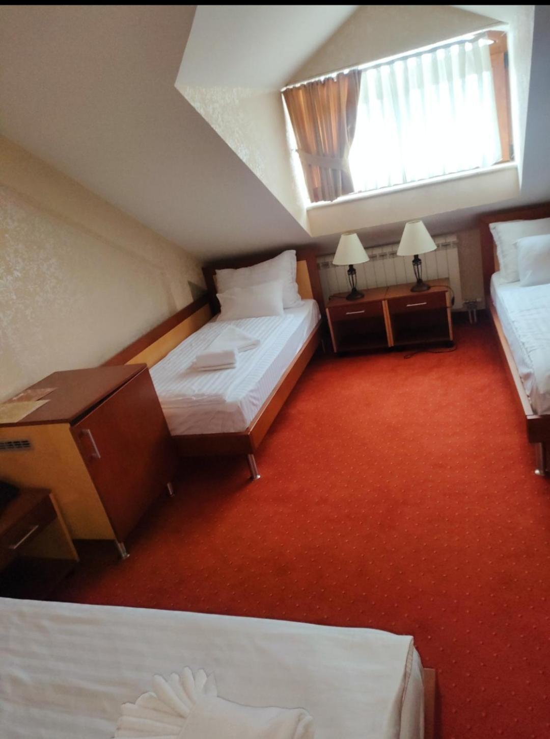 Hotel Marshal Niksic Ngoại thất bức ảnh