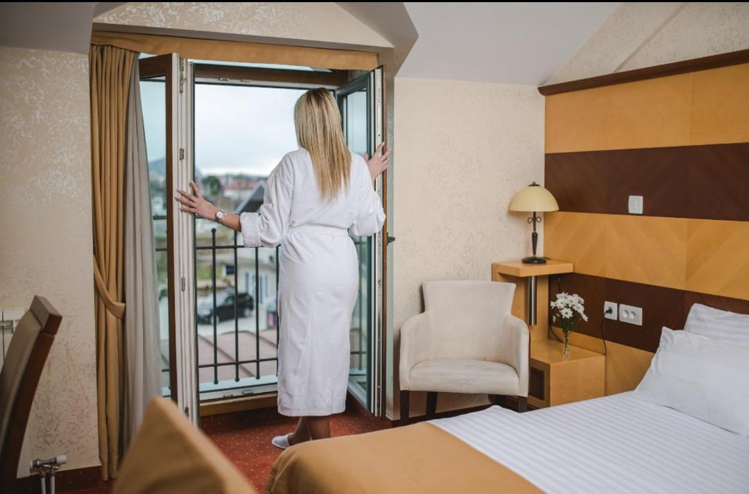 Hotel Marshal Niksic Ngoại thất bức ảnh
